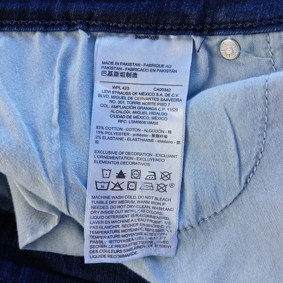 Levi Strauss Signature Modern Capri Denim Pants 20 W35 distressed stretch 40"W - Picture 8 of 14